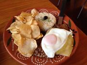 Bife com ovo a cavalo, steak topped with fried egg